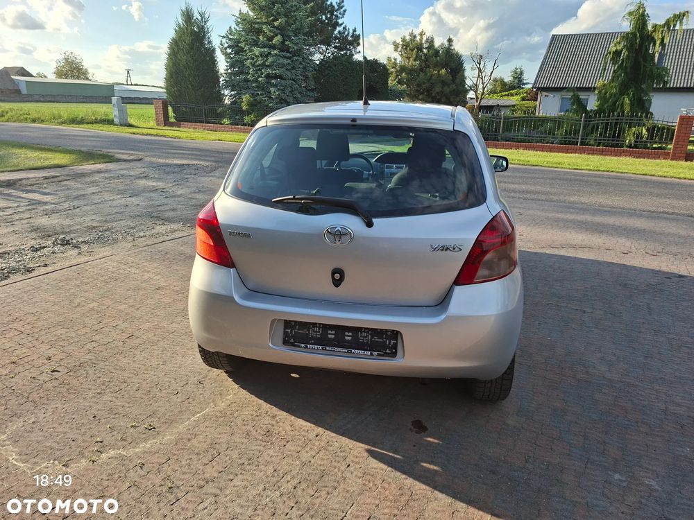 Toyota Yaris 1.0 VVT-i Team - 6