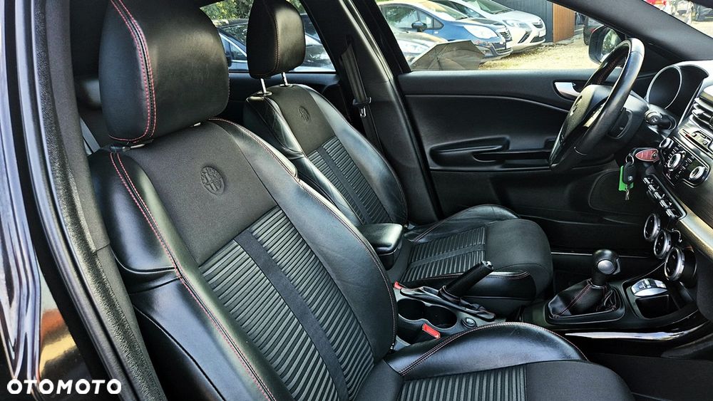 Alfa Romeo Giulietta 1.4 TB MultiAir Exclusive TCT - 38