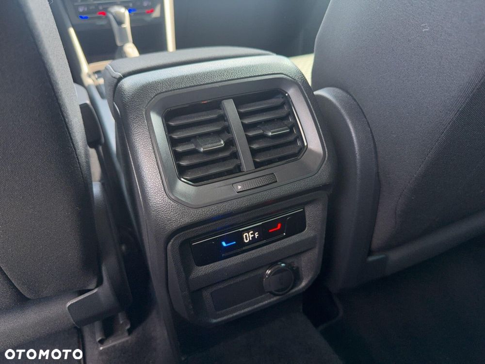 Volkswagen Tiguan - 27
