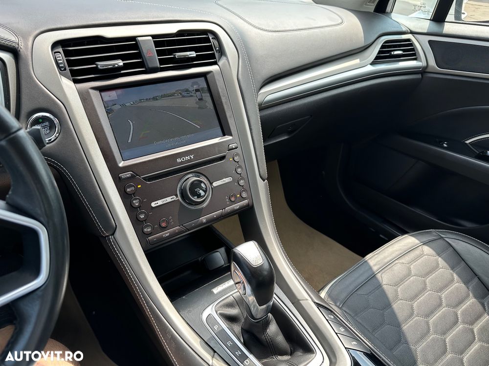 Ford Mondeo Vignale 2.0 Hybrid - 17