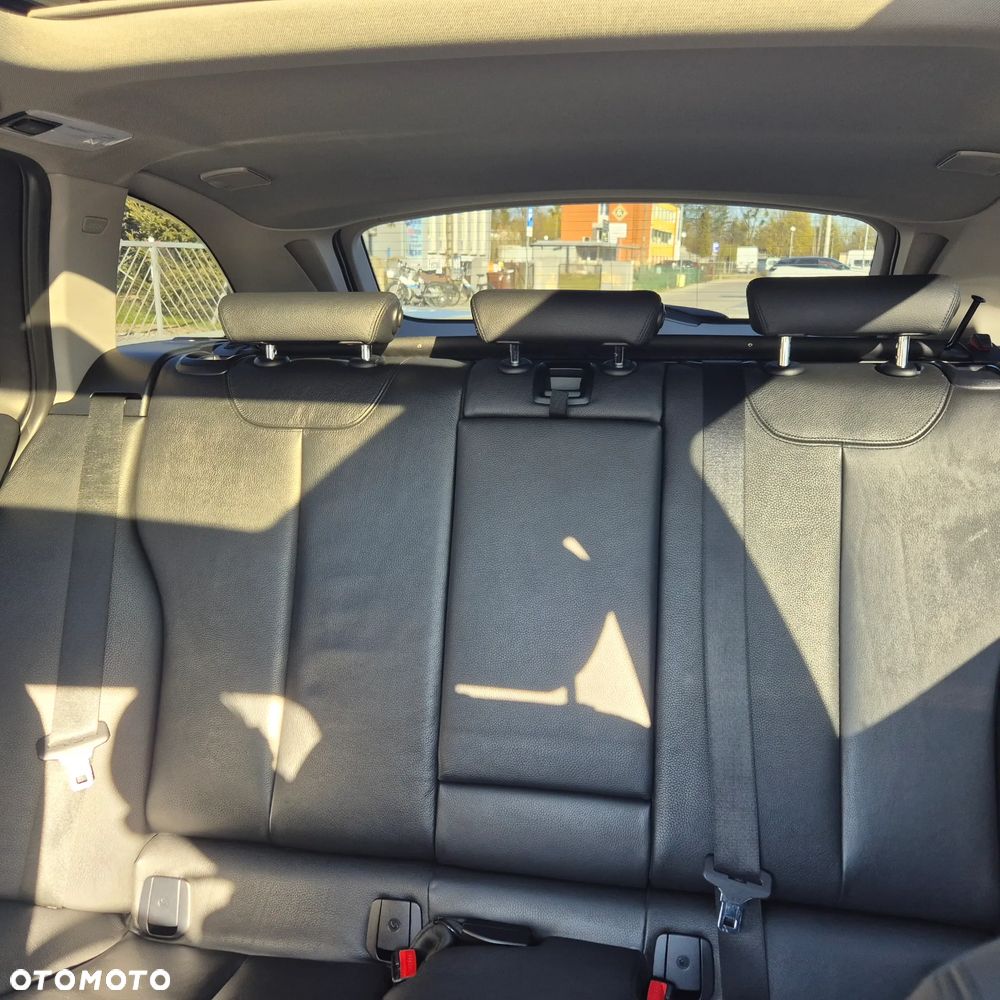 BMW Seria 3 320d xDrive - 23