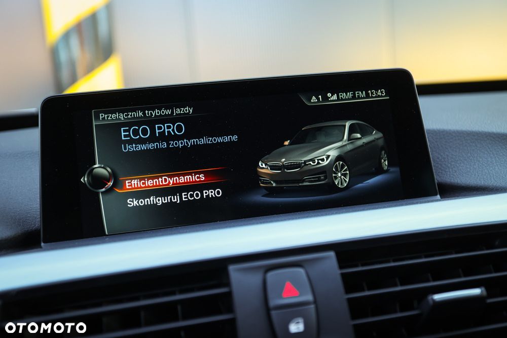 BMW Seria 3 330i M Sport Shadow sport - 38