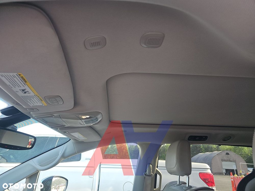 Chrysler Pacifica - 11