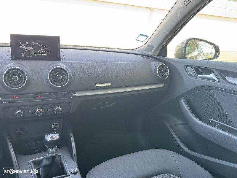 Audi A3 Sportback 2.0 TDI Design - 21
