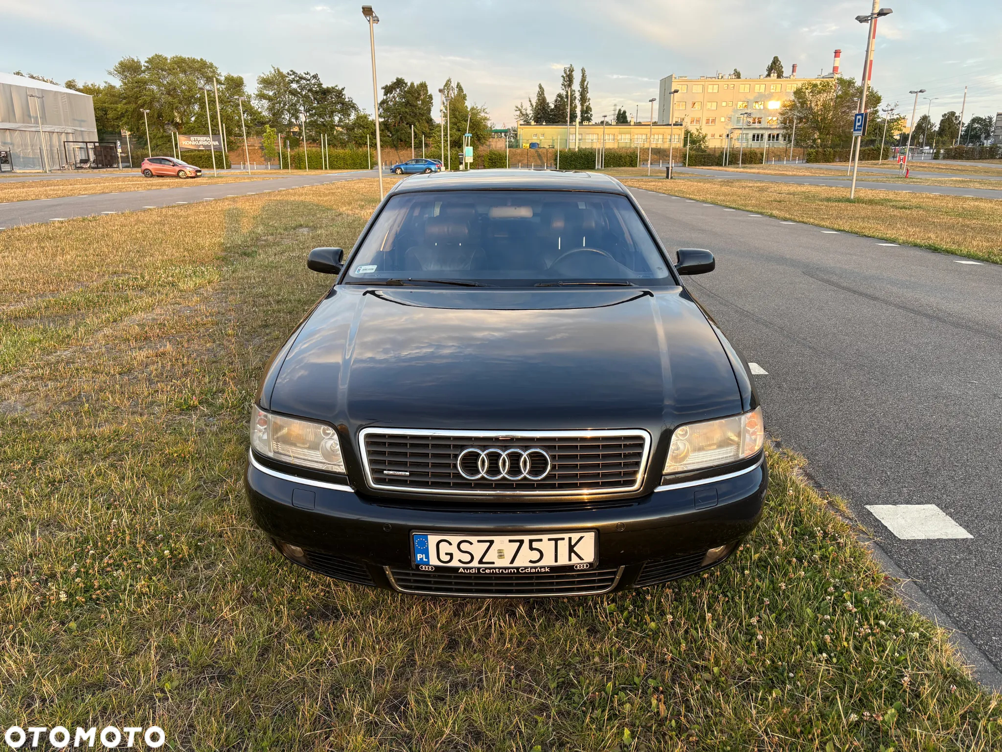 Audi A8 4.2 L Quattro - 15
