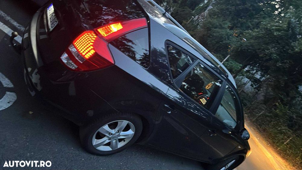 Kia Ceed 1.4 CVVT SW Edition 7 - 21