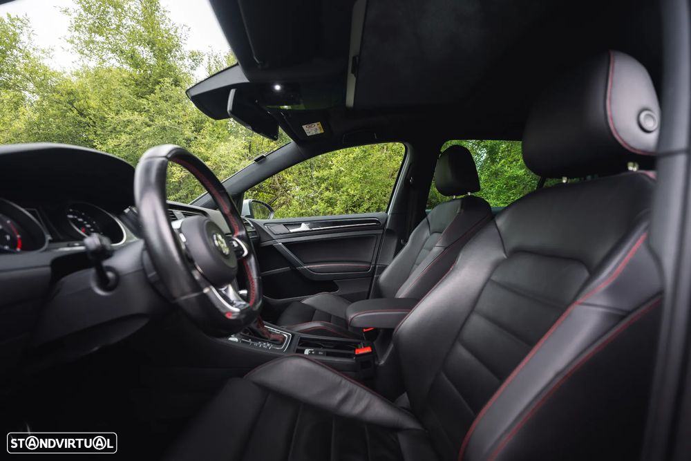 VW Golf GTI Performance BlueMotion DSG - 14