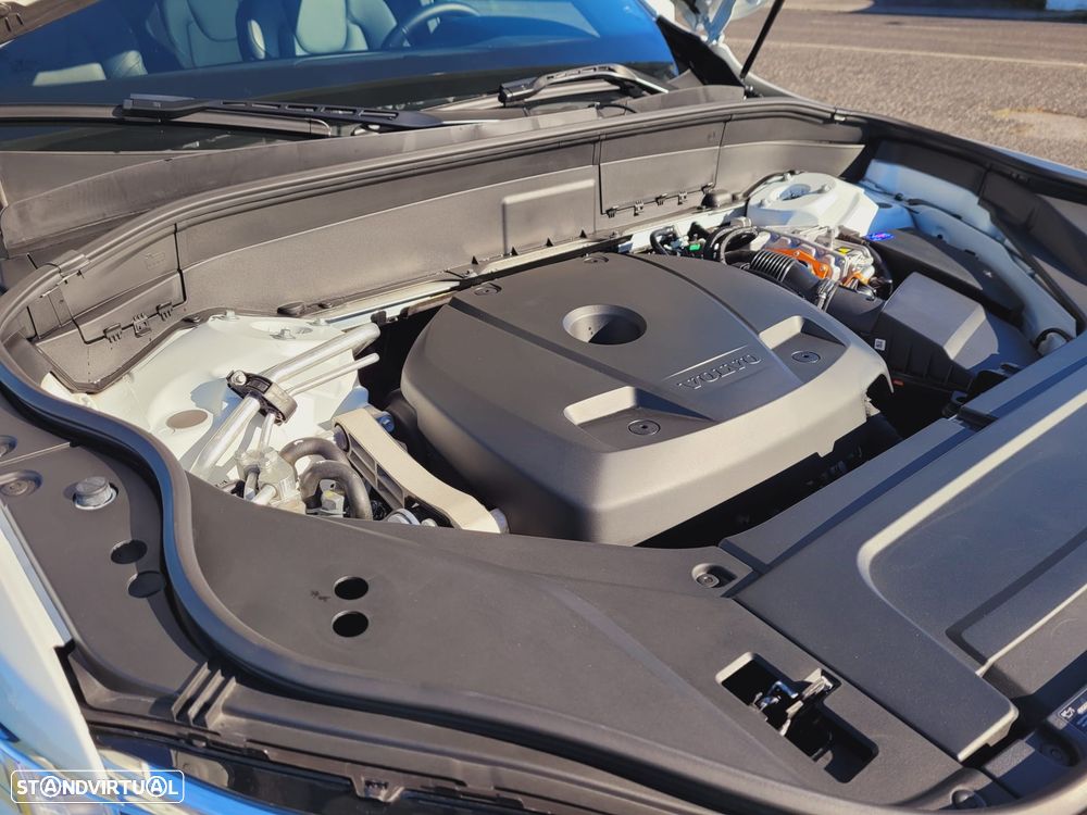 Volvo XC 90 T8 AWD Recharge Core - 13