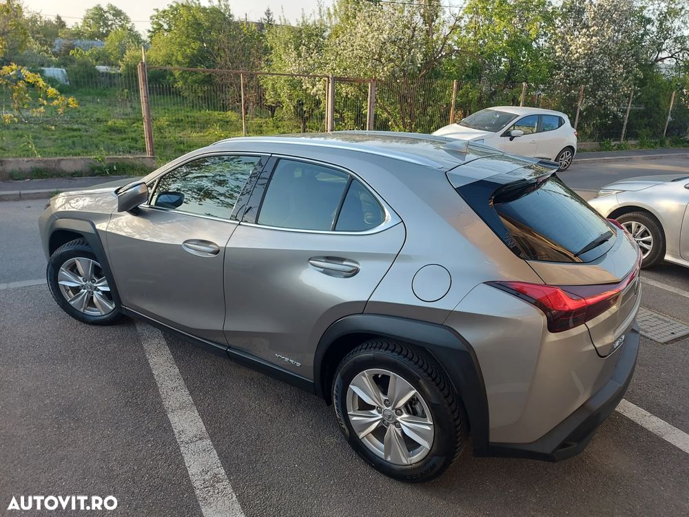 Lexus UX 250h Style+ Edition - 3