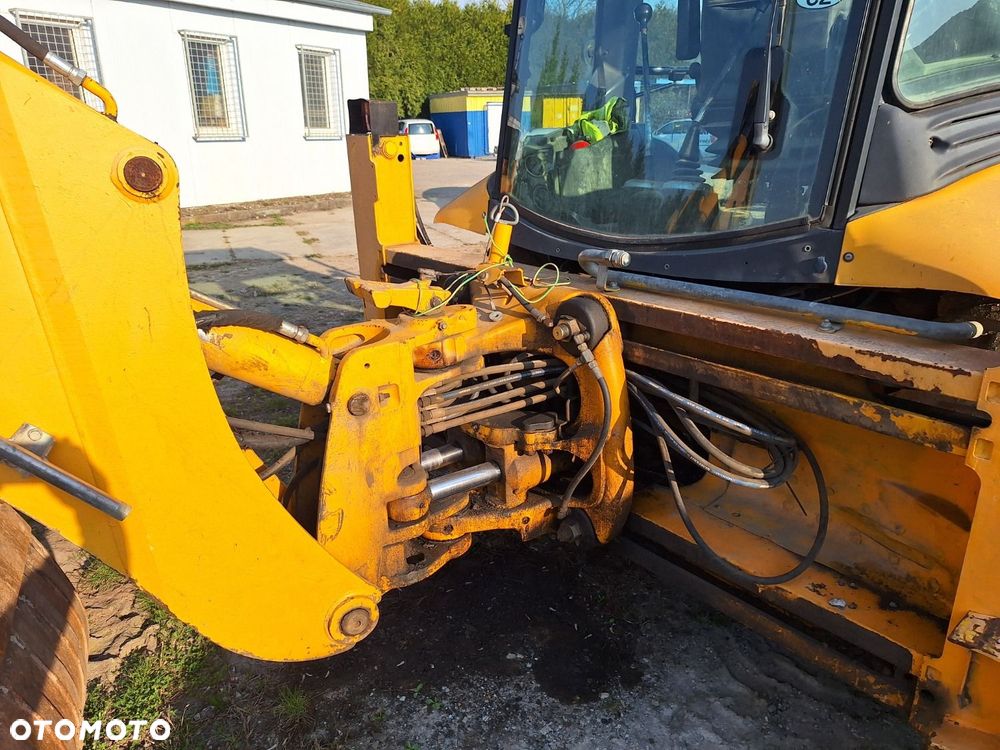 JCB 3Cx 4X4 - 36