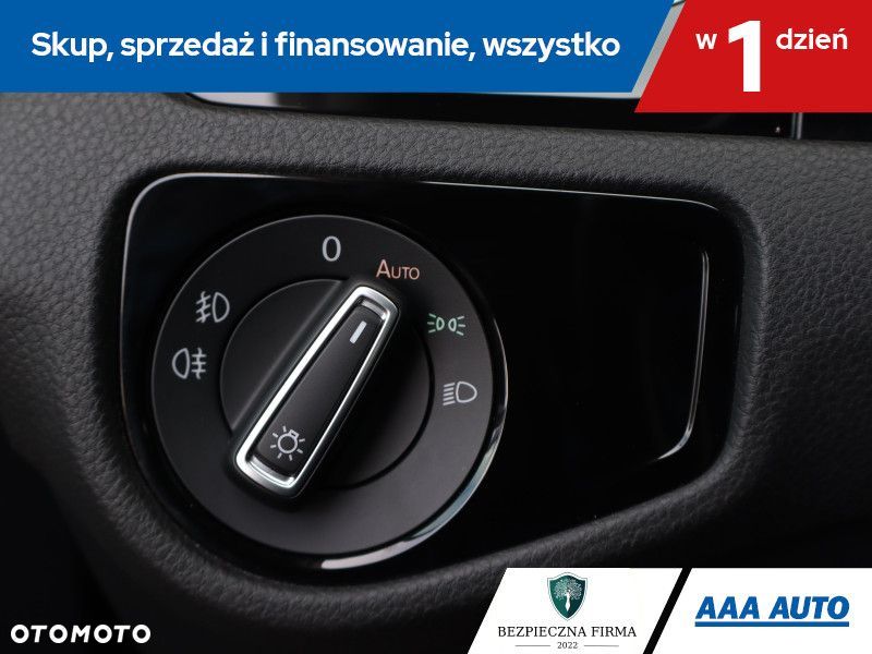 Volkswagen Golf Variant - 18