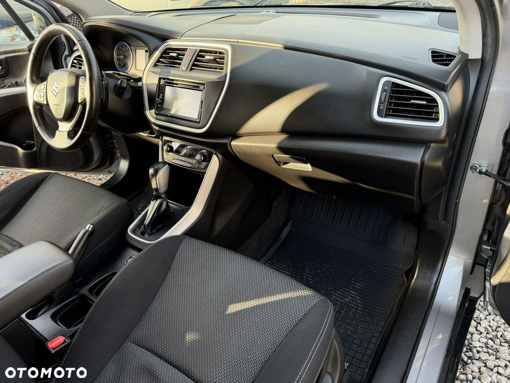 Suzuki S-Cross - 13