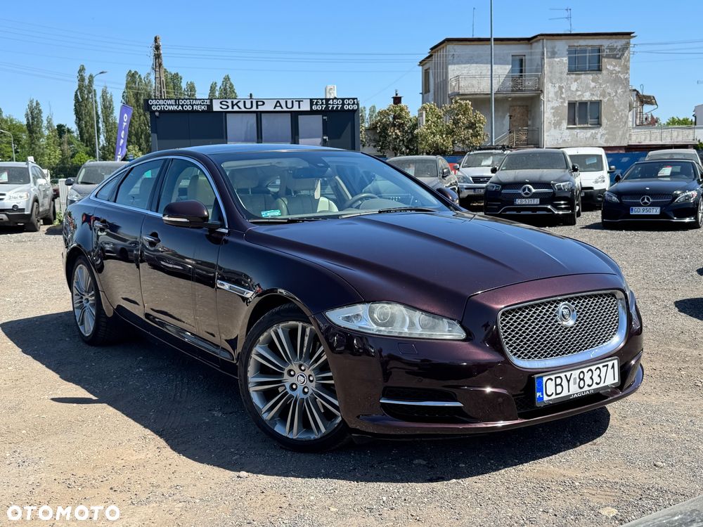 Jaguar XJ 3.0 D V6 LWB Premium Luxury - 11