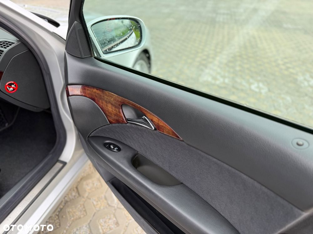 Mercedes-Benz Klasa E 270 CDI Avantgarde - 27