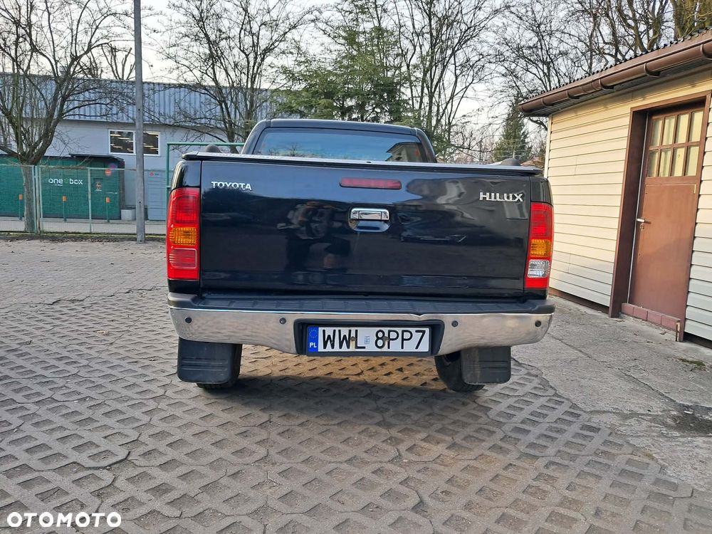 Toyota Hilux 2.5 D-4D SR5 - 5