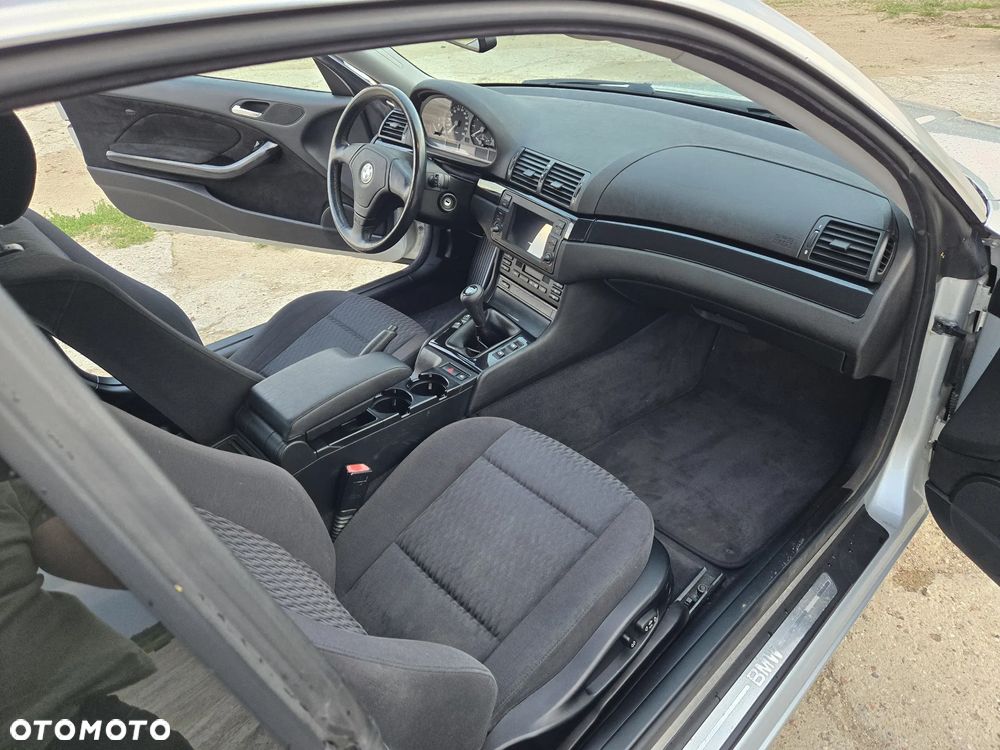 BMW Seria 3 323Ci - 11