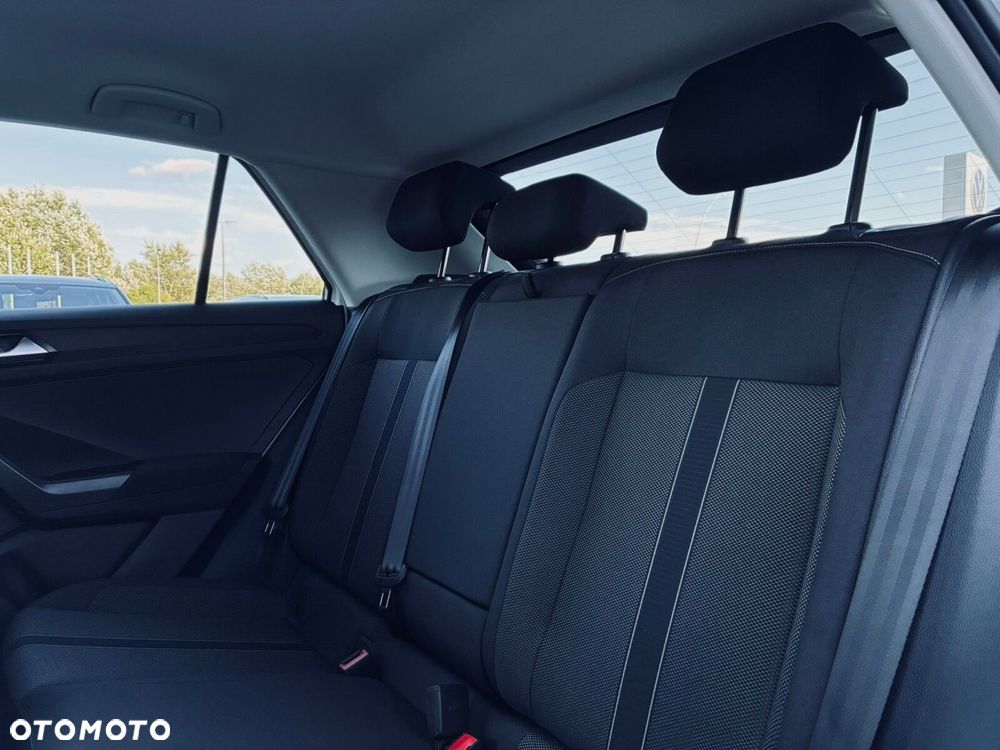 Volkswagen T-Roc - 7