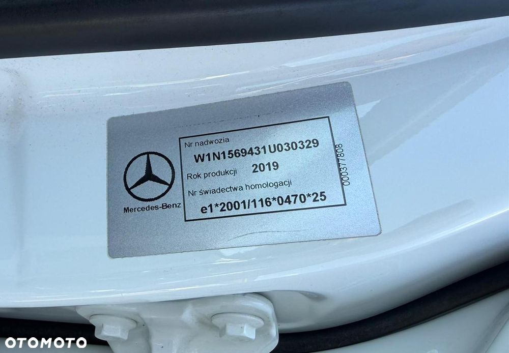 Mercedes-Benz GLA 200 7G-DCT - 19