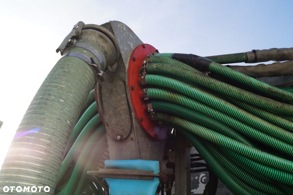 Pichon Wóz Asenizacyjny TCI 20700 z Rampą 15m - 12