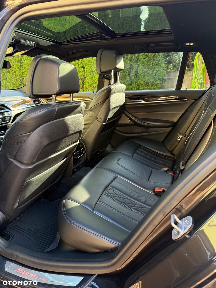 BMW Seria 5 520d Touring Sport Line - 19