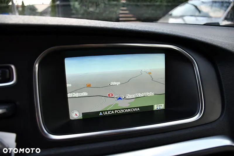 Volvo V40 D2 Momentum - 14