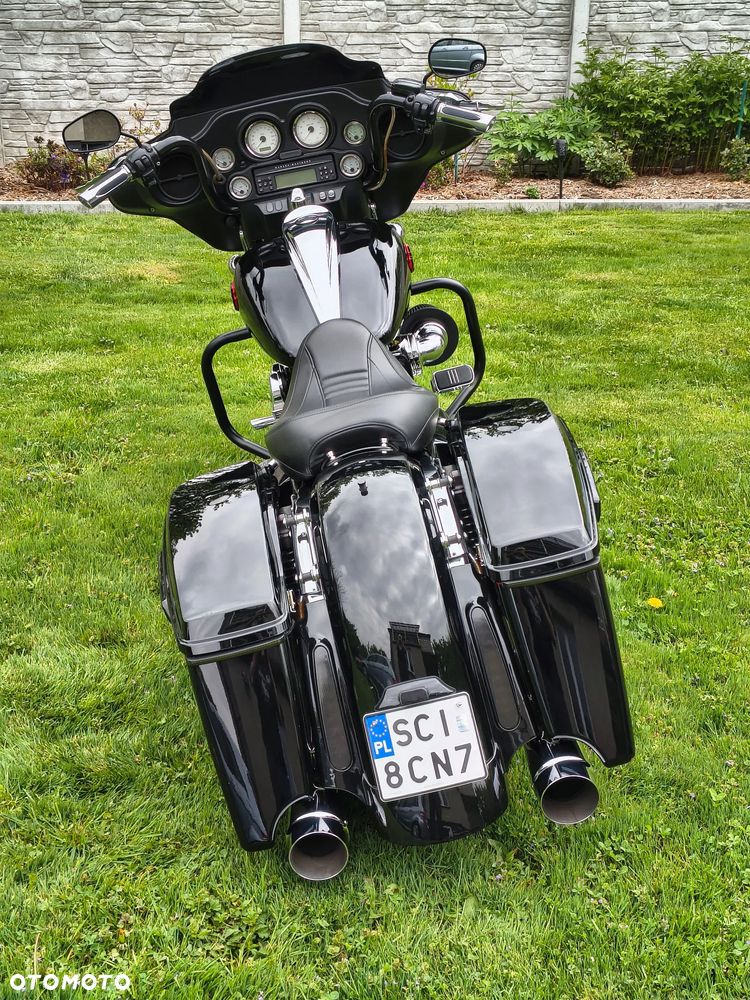 Harley-Davidson Touring Street Glide - 16