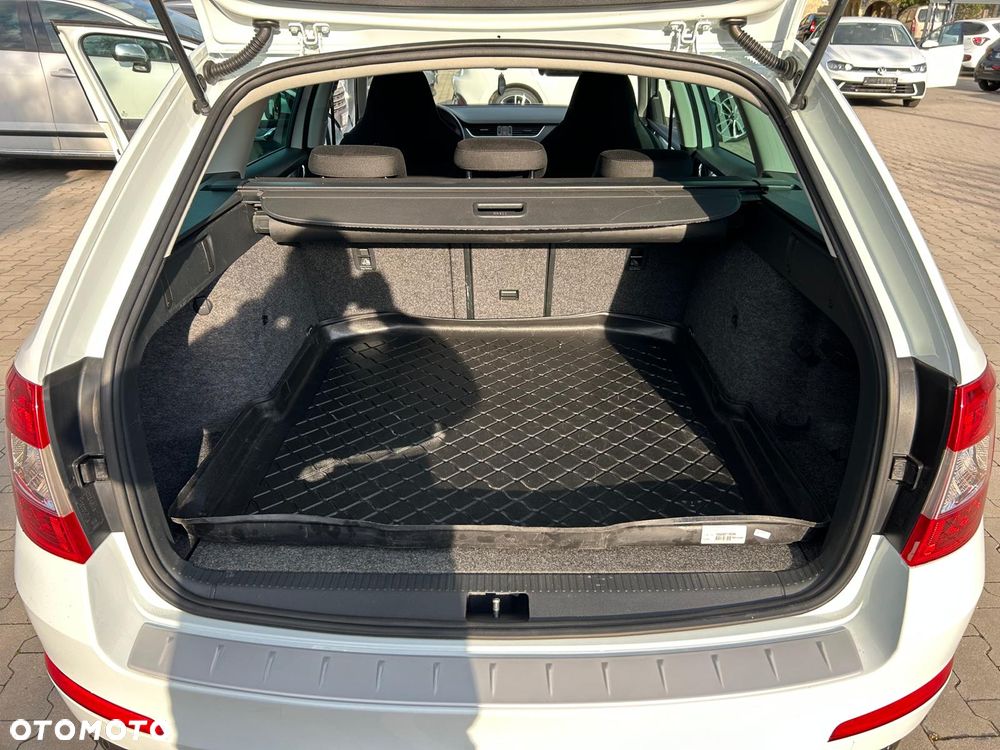 Skoda Octavia 2.0 TDI Elegance DSG - 19