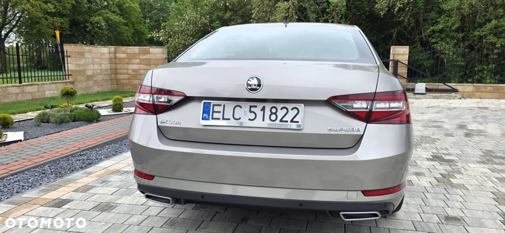 Skoda Superb 2.0 TDI Ambition - 8