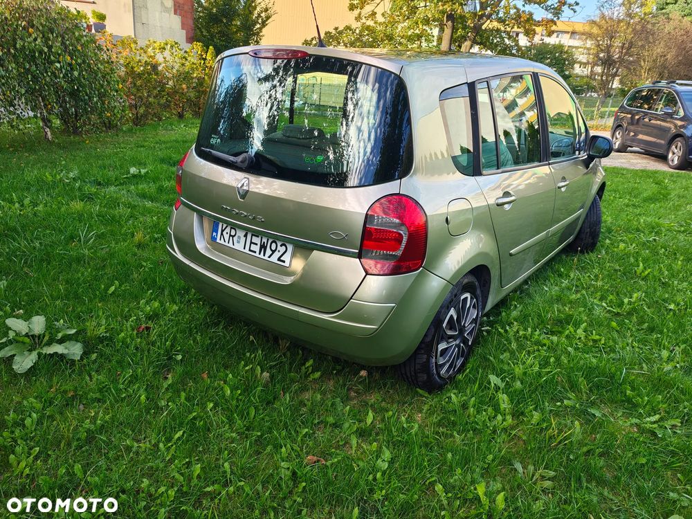 Renault Modus - 24