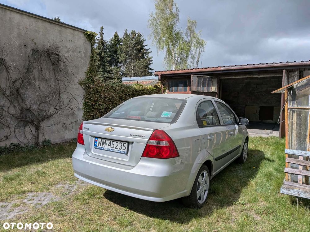Chevrolet Aveo - 9