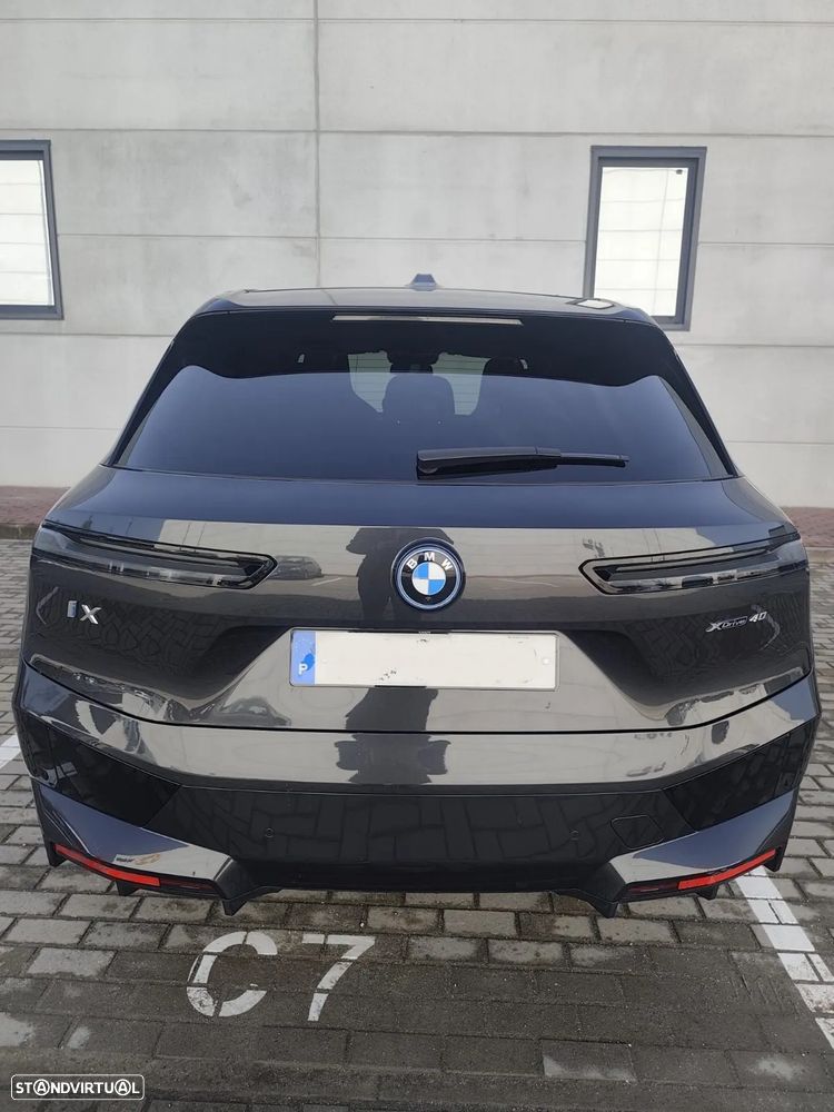 BMW iX xDrive 45 Pack Desportivo - 12