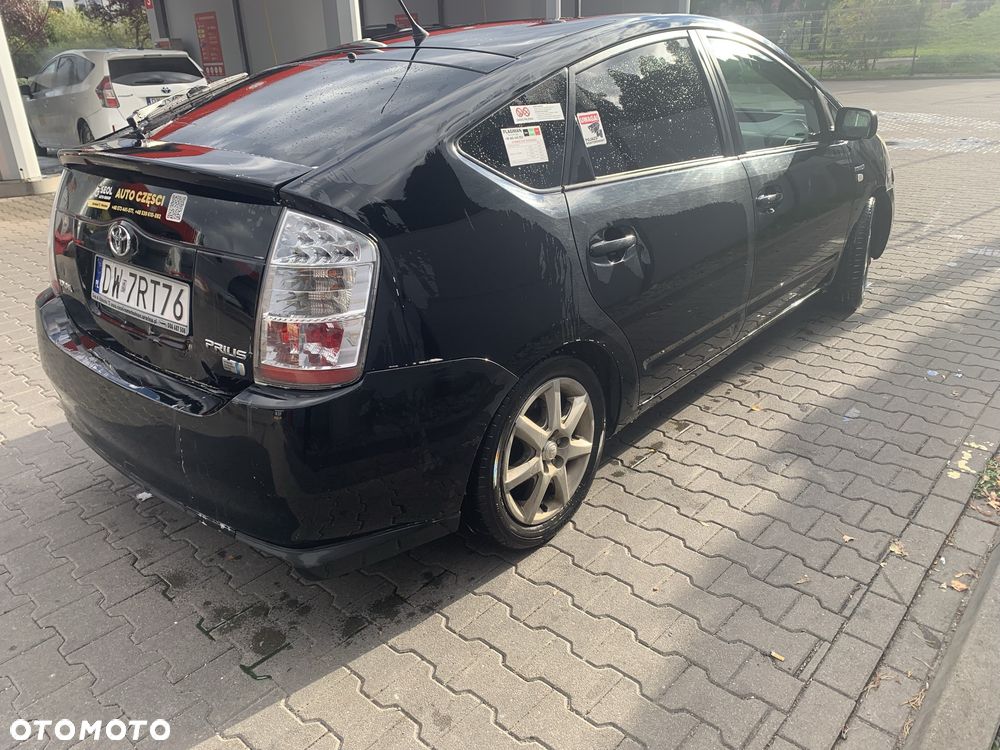 Toyota Prius - 3