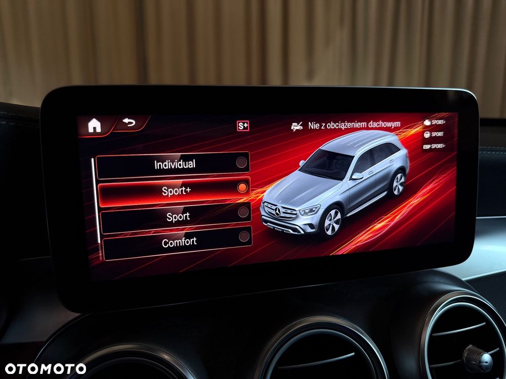 Mercedes-Benz GLC 200 4Matic 9G-TRONIC AMG Line Plus - 16