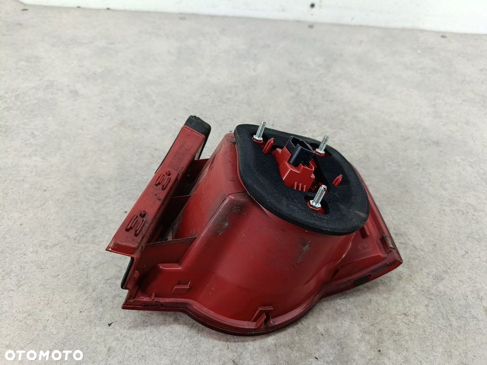 LAMPA TYLNA LEWA VW PASSAT B6 3C5945095C SEDAN - 9