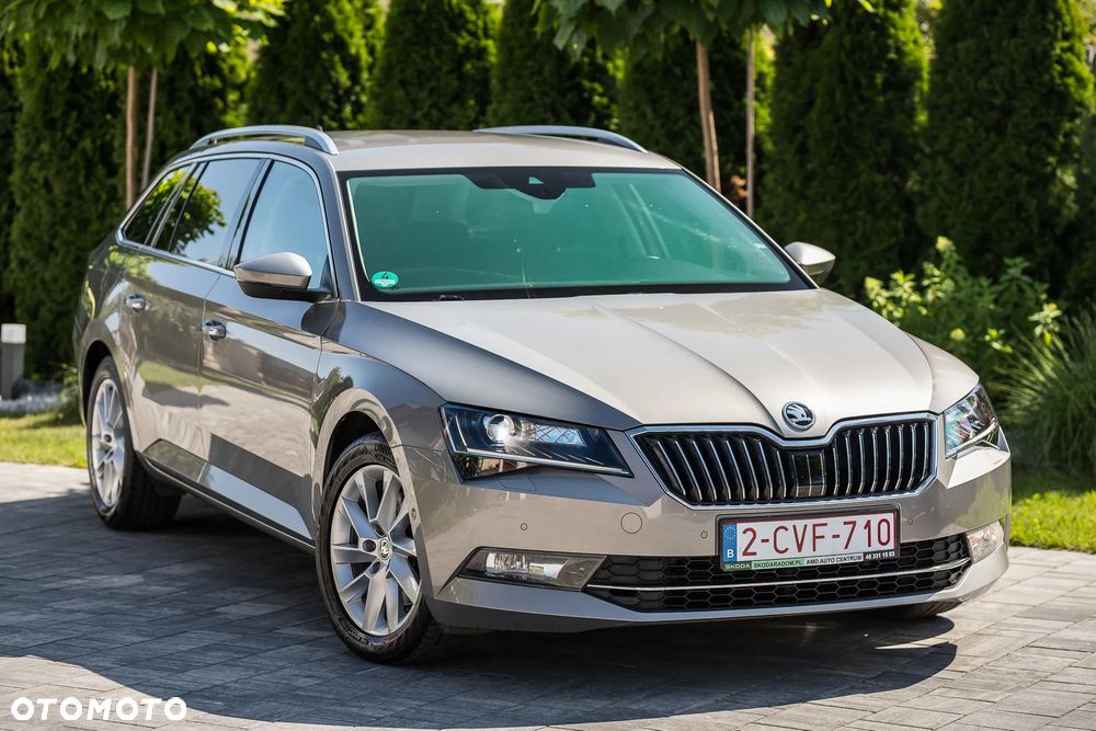 Skoda Superb 2.0 TDI Sportline - 1