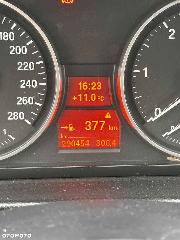 BMW Seria 3 325d - 8