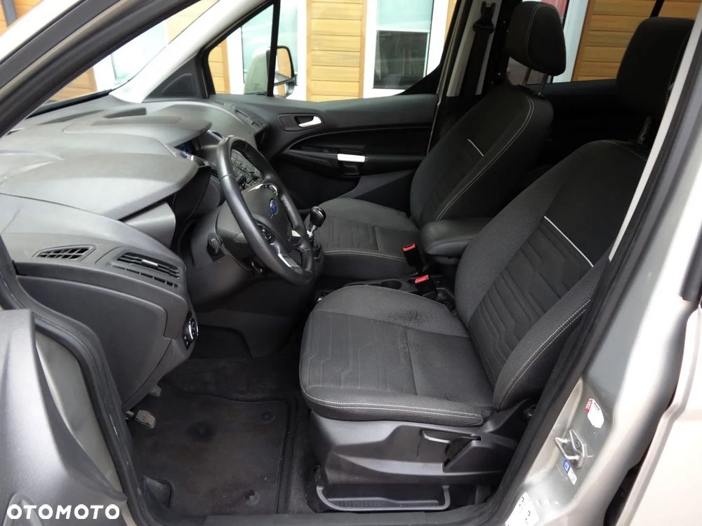 Ford Tourneo Connect Grand - 21