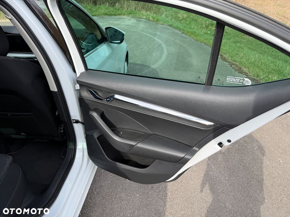 Skoda Octavia 2.0 TDI Style DSG - 18