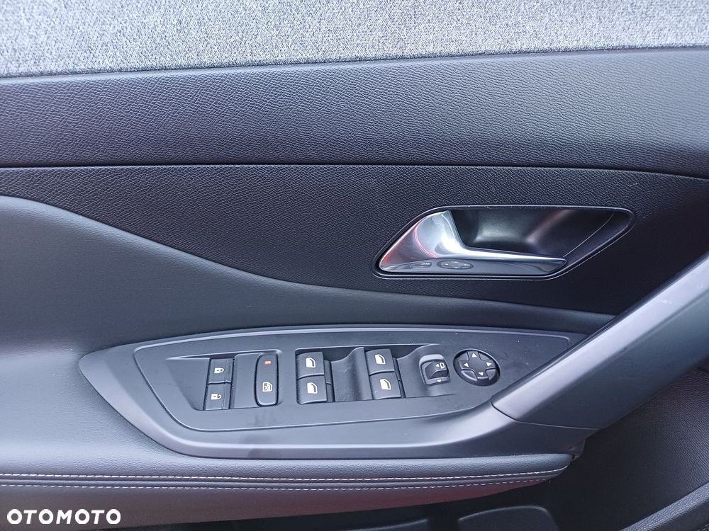 Peugeot 308 1.2 PureTech Allure Pack S&S EAT8 - 25