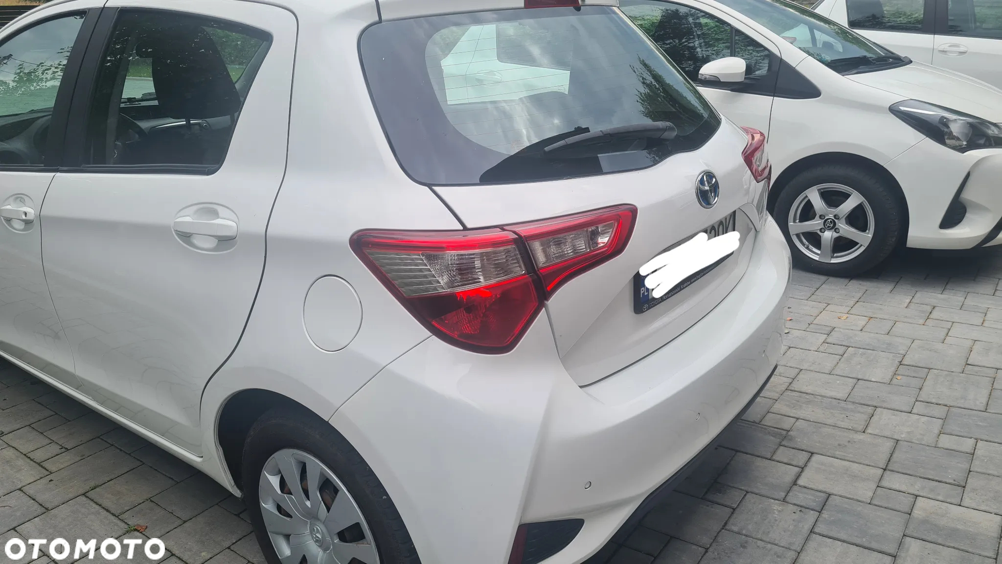 Toyota Yaris Hybrid 100 Dynamic - 15