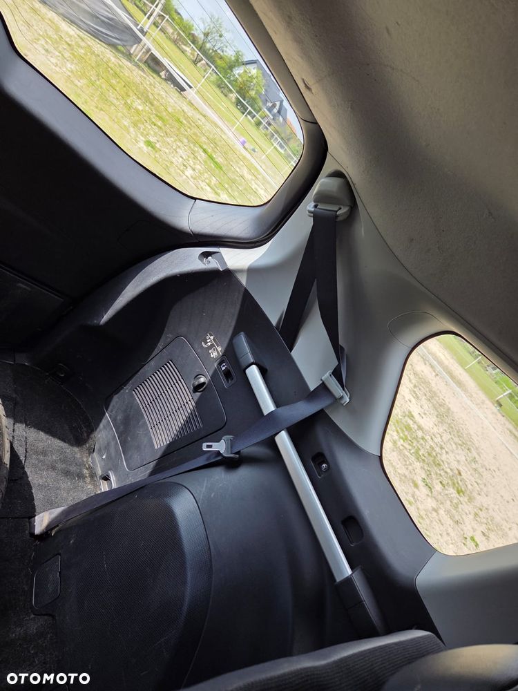 Peugeot 4007 HDI FAP 7-Sitzer Sport - 13
