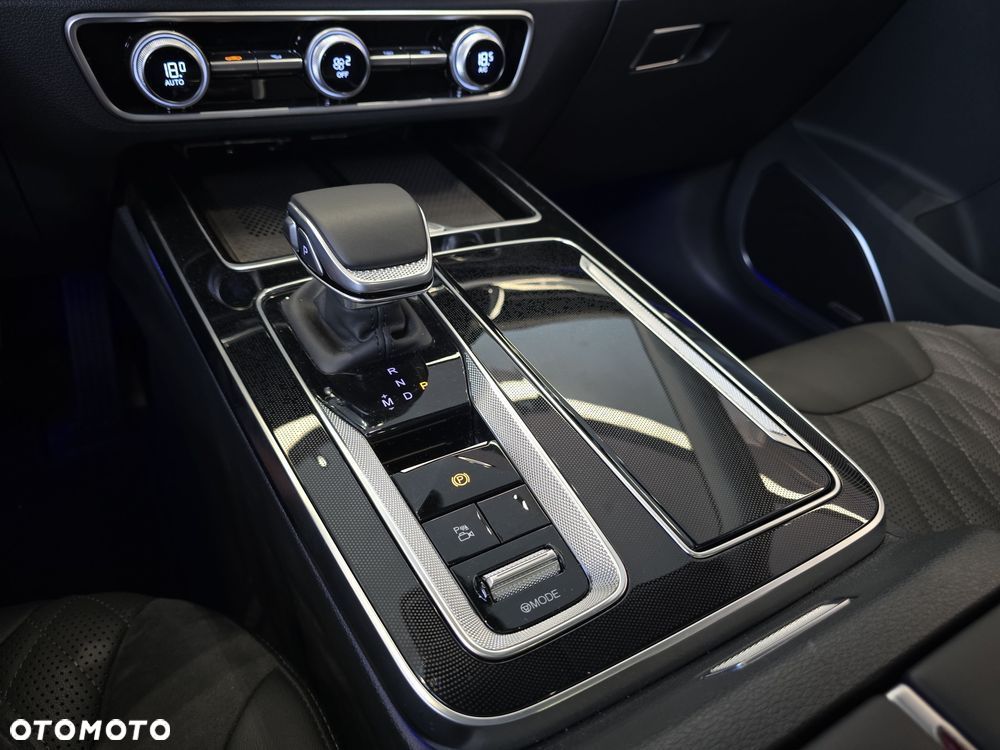 Hongqi HS5 2.0T Executive AWD - 21