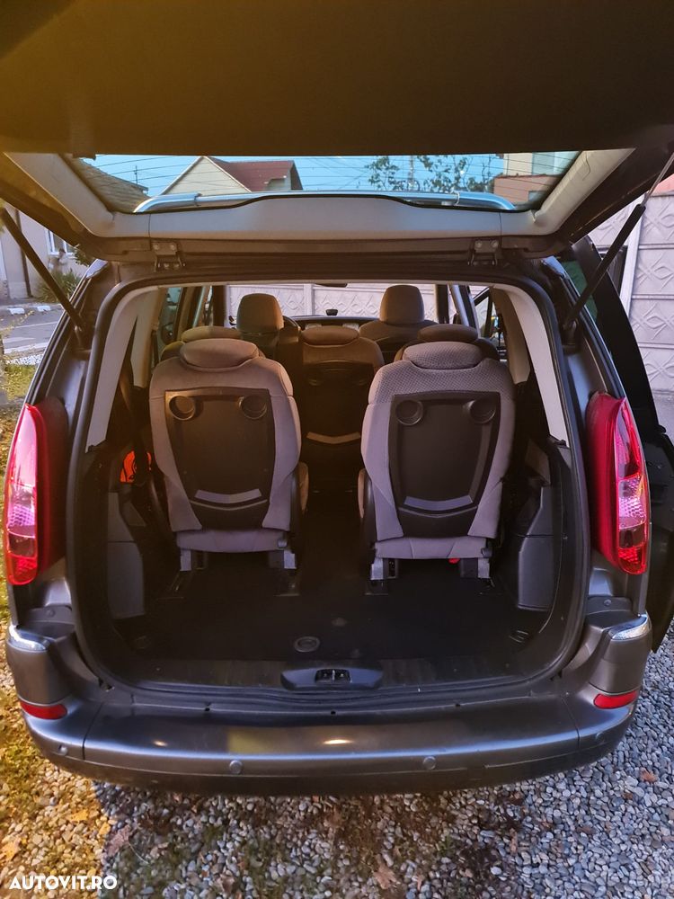 Peugeot 807 HDi 135 Platinum - 11