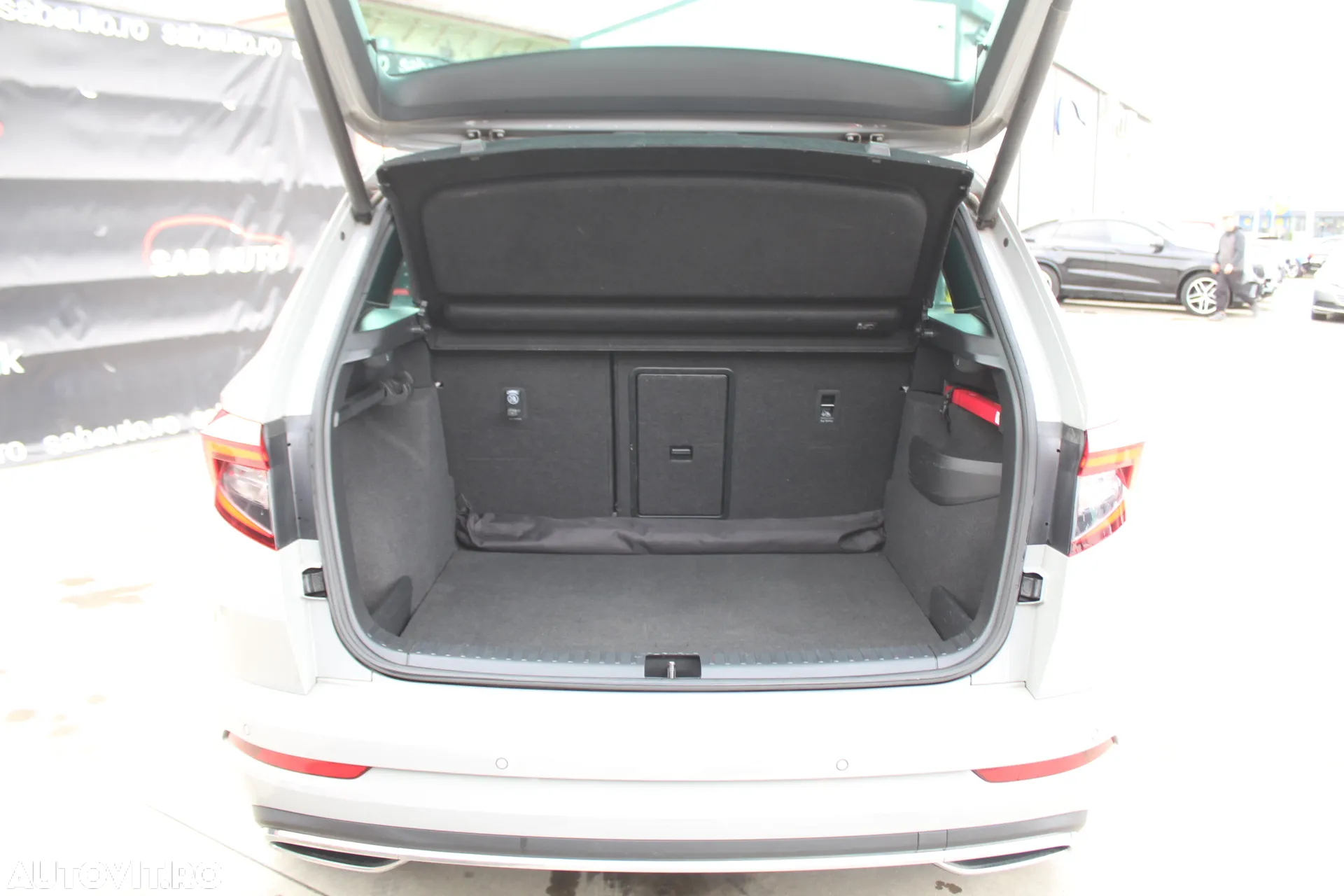 Skoda Karoq 2.0 TDI SCR 4x4 DSG Ambition - 20