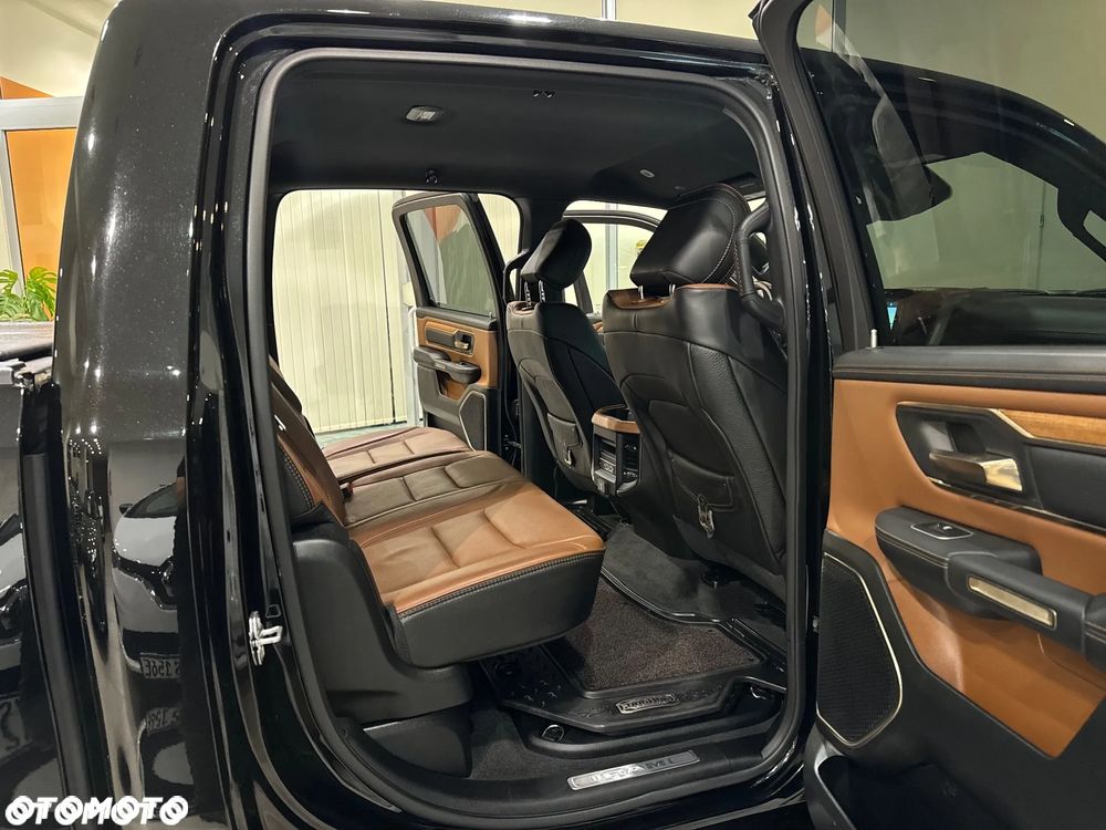 RAM 1500 Crew Cab Longhorn - 31