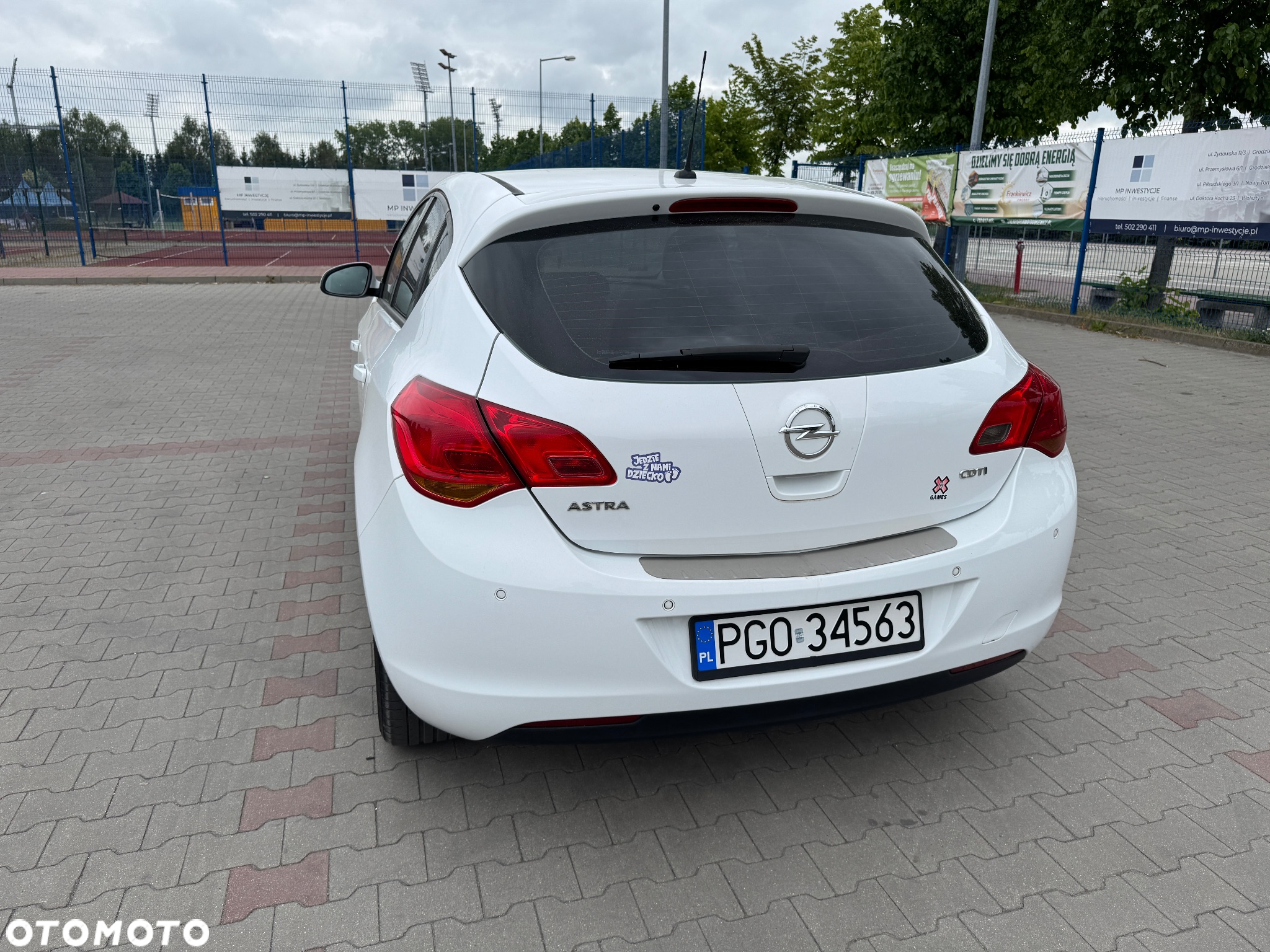 Opel Astra 1.7 CDTI DPF Cosmo - 11