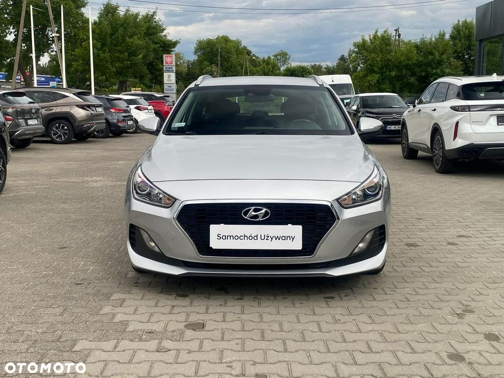 Hyundai i30 1.4 Classic + - 10