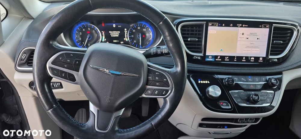 Chrysler Pacifica - 15