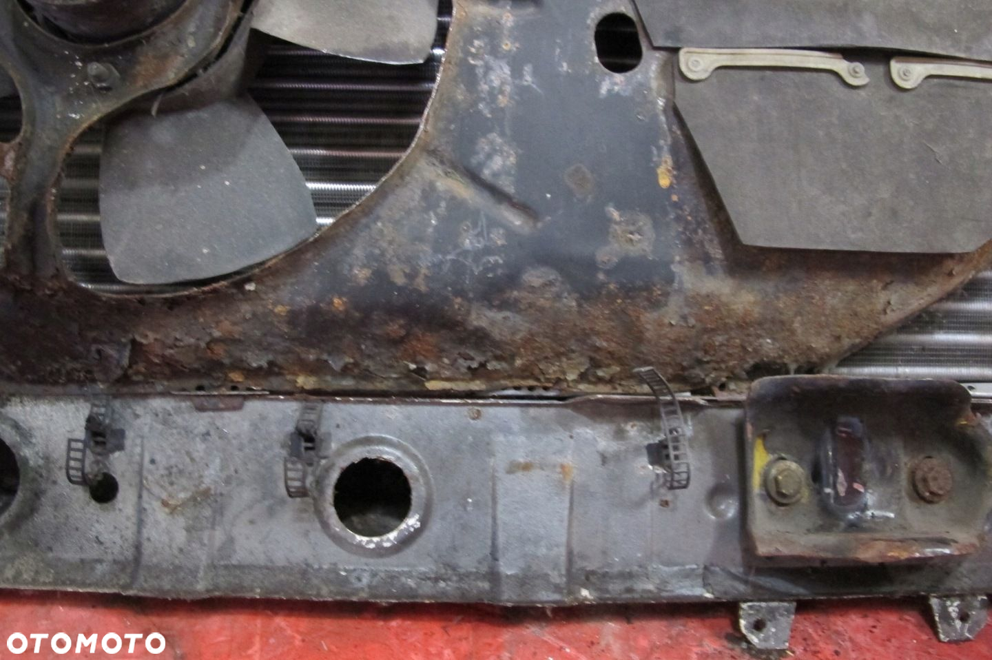 AUDI 80 B3 86-91 1.8 B JN LY7P PAS PRZEDNI WZMOCNIENIE CHŁODNICA WENTYLATOR - 10