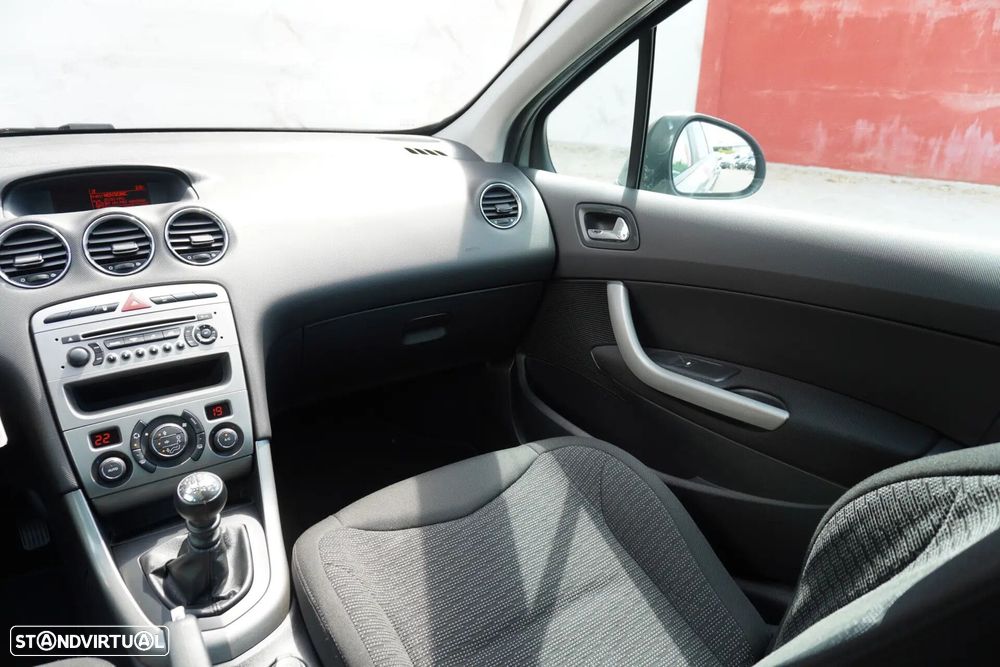 Peugeot 308 SW 1.6 HDi Executive CVM6 - 13